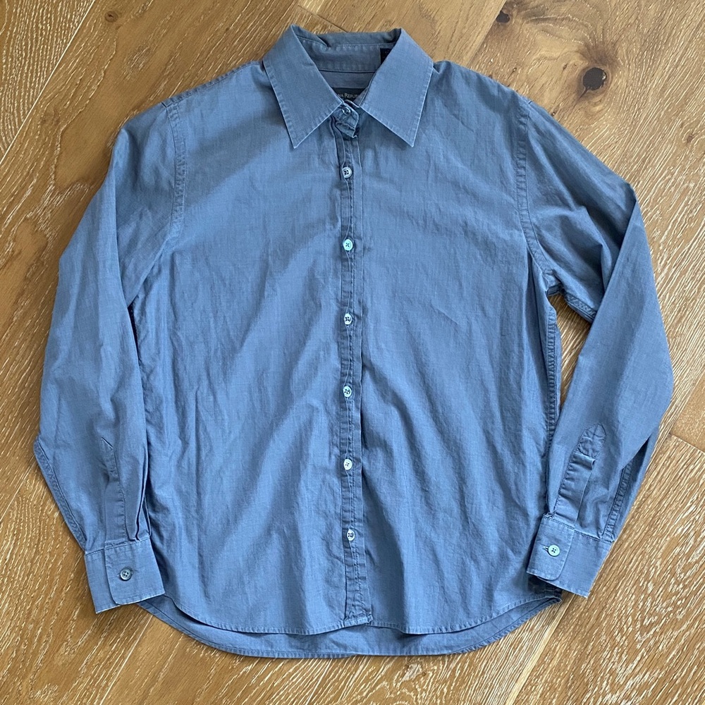 Women’s Gray Button-Up Shirt